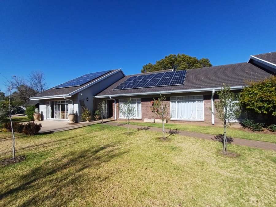 4 Bedroom Property for Sale in Flamwood North West